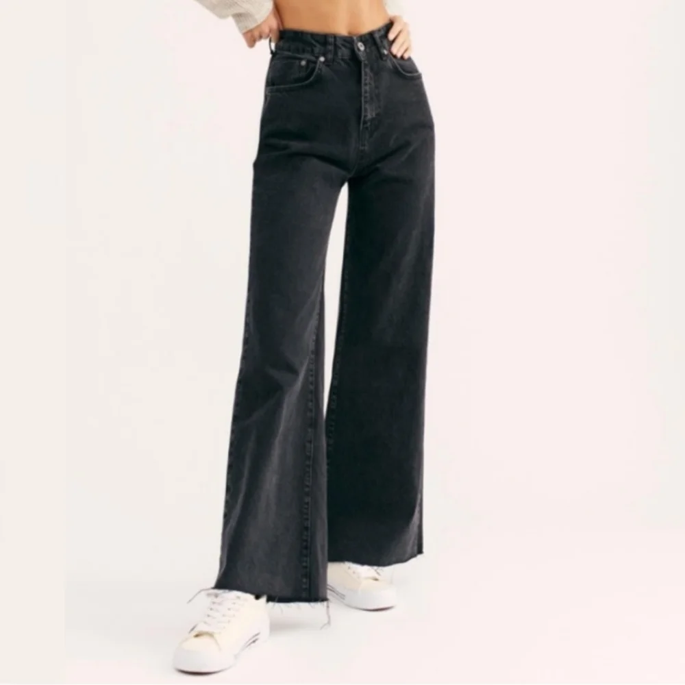 The ragged priest skater jeans - Picture 1 of 9